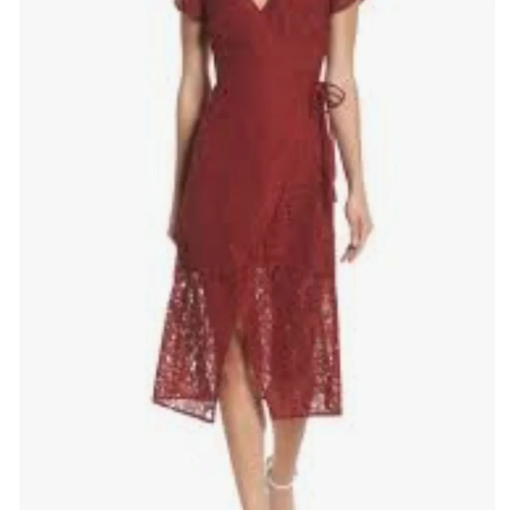 Ali & Jay | Laces & Paper Flowers Ruffled Short Sleeve Midi Wrap Dress XSMALL